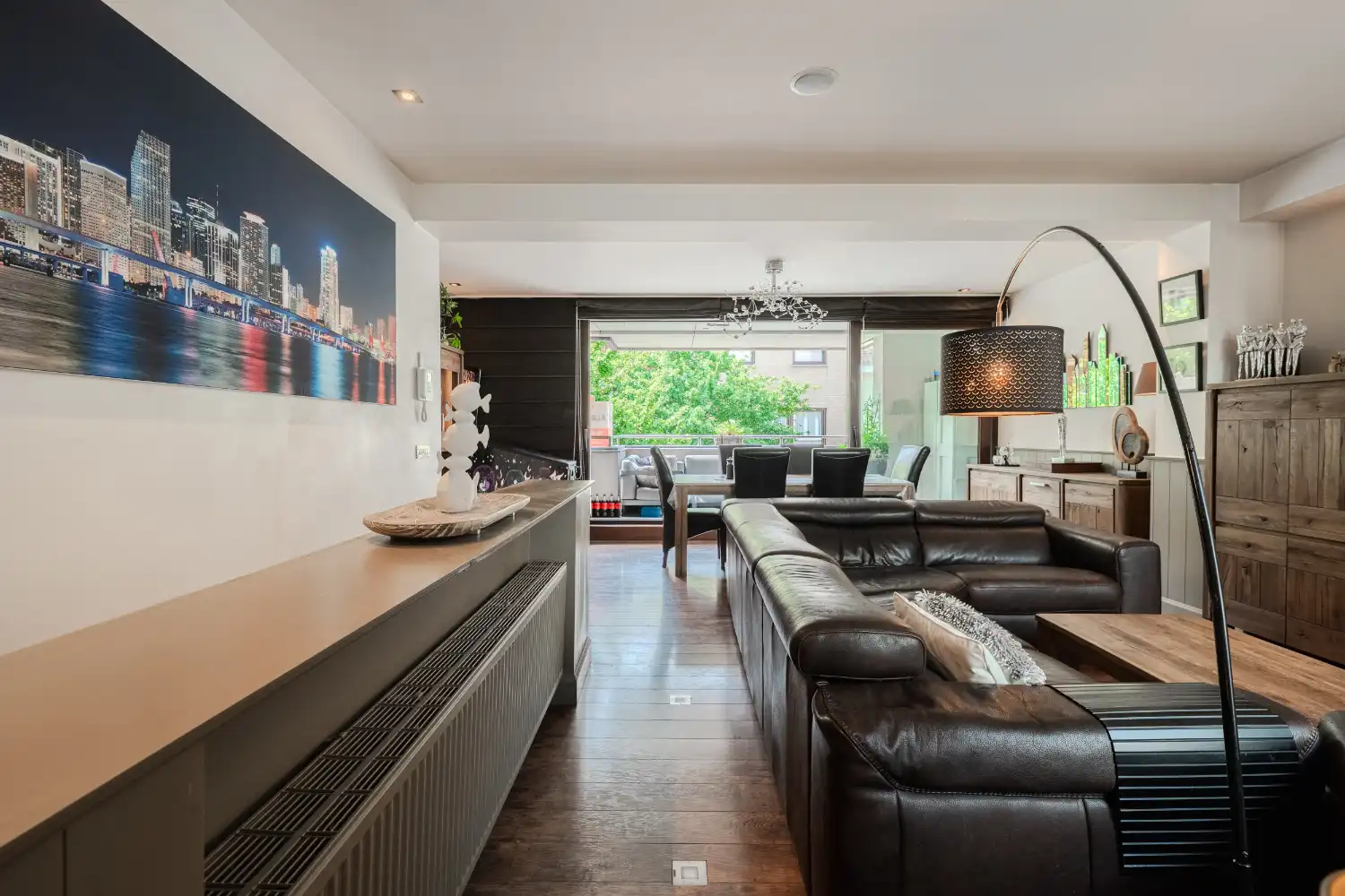 Ruim duplex appartement met 2 slaapkamers. foto 8