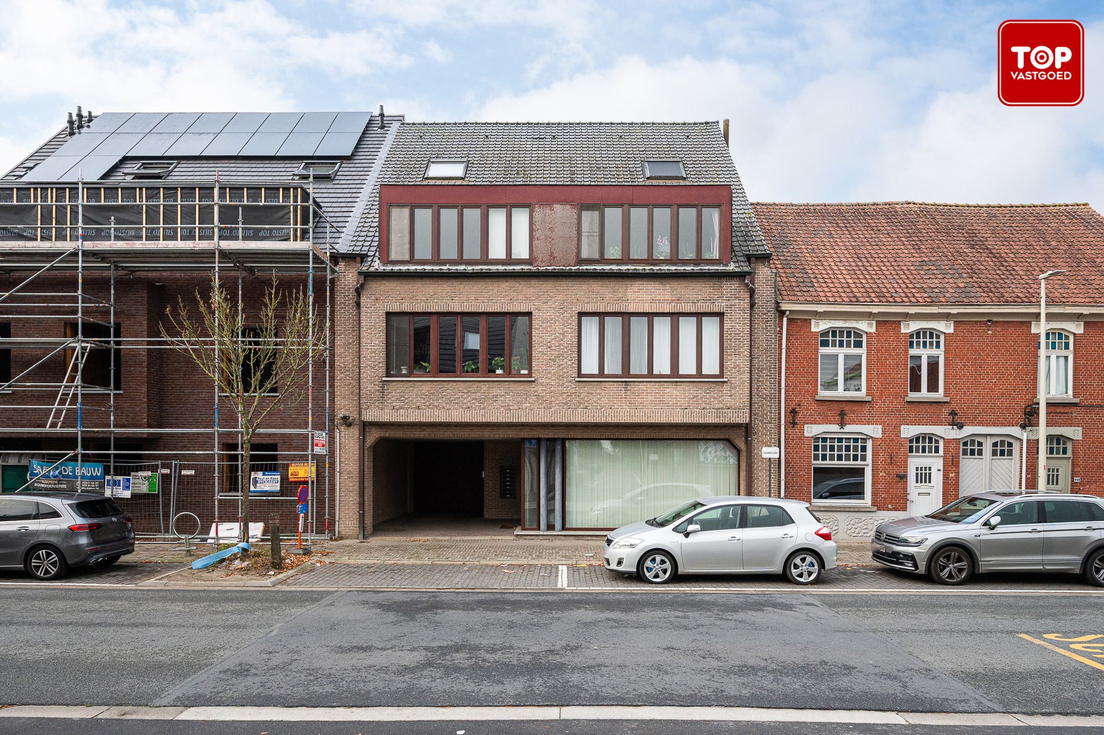 Instapklaar duplexappartement met 2 slaapkamers en garage in centrum Sleidinge foto 2