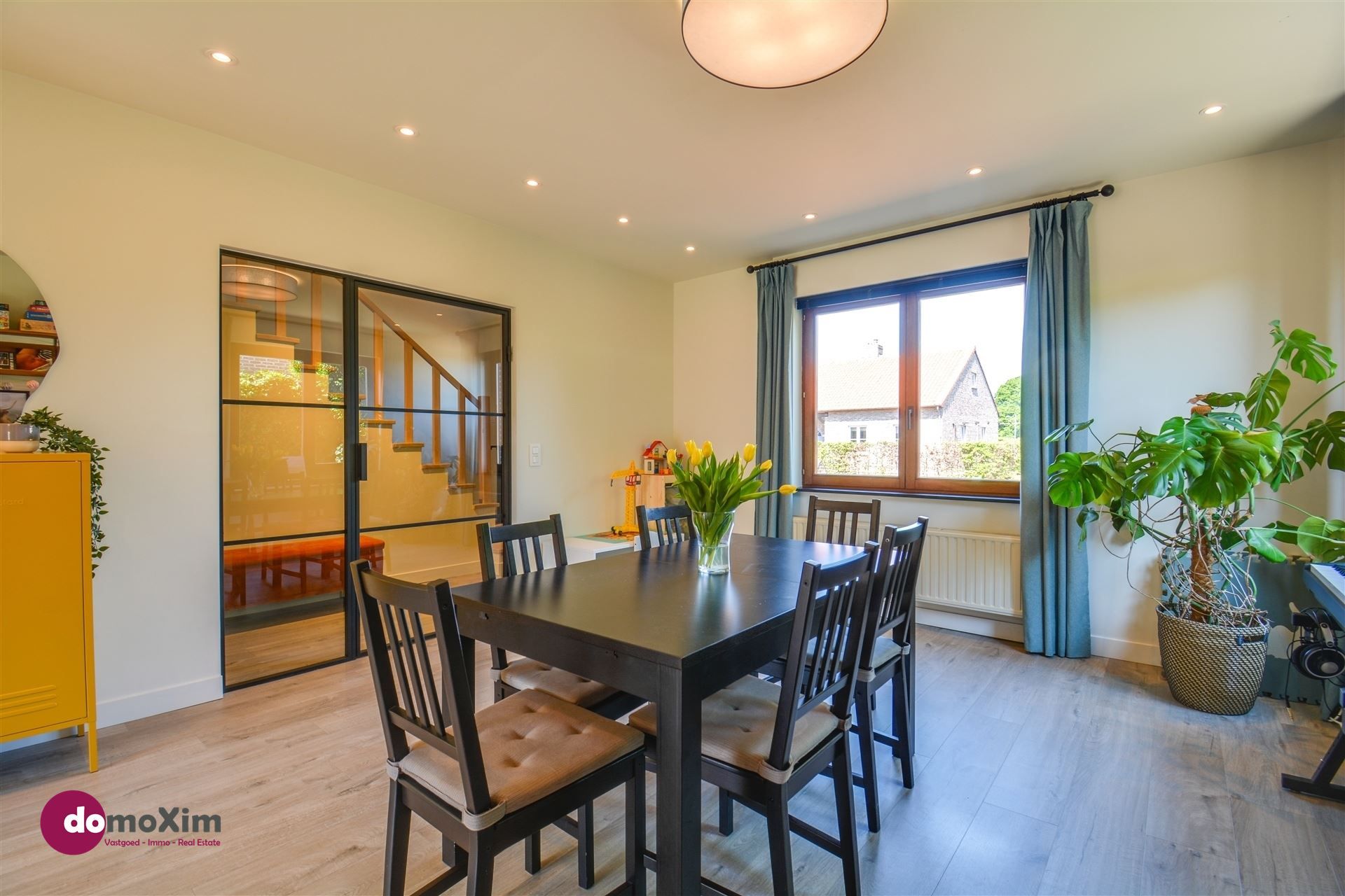 Knappe gerenoveerde woning met 3 slaapkamers in een rustige woonwijk te Hever foto 5