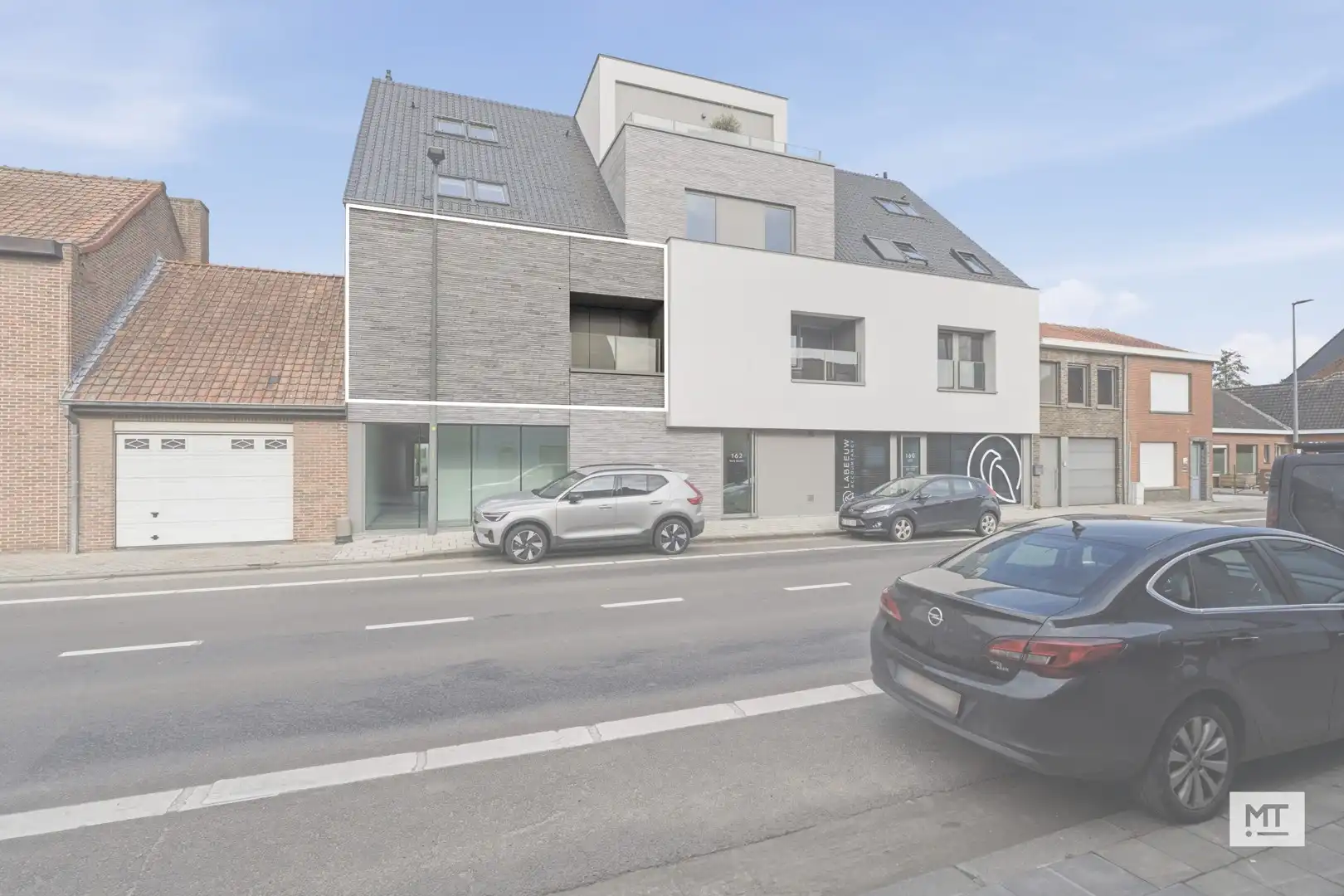 Recent appartement met garage te koop in Zonnebeke foto 14