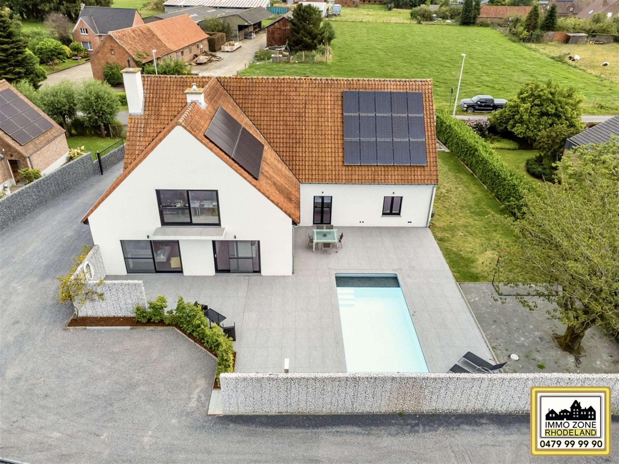 Exclusieve villa met zwembad en ruime loods foto 29