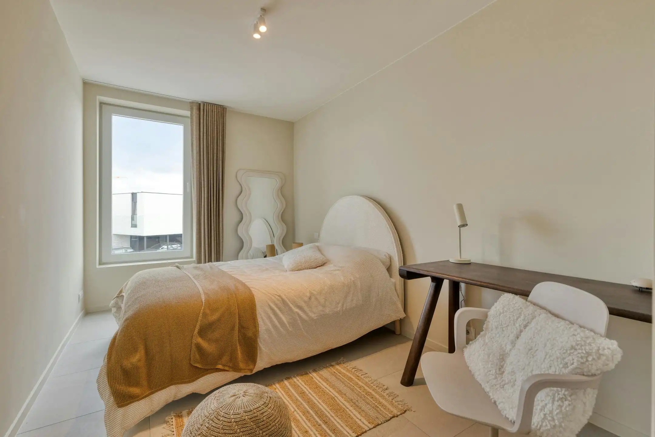 Volledig ingericht én geschilderde modelappartement! foto 13