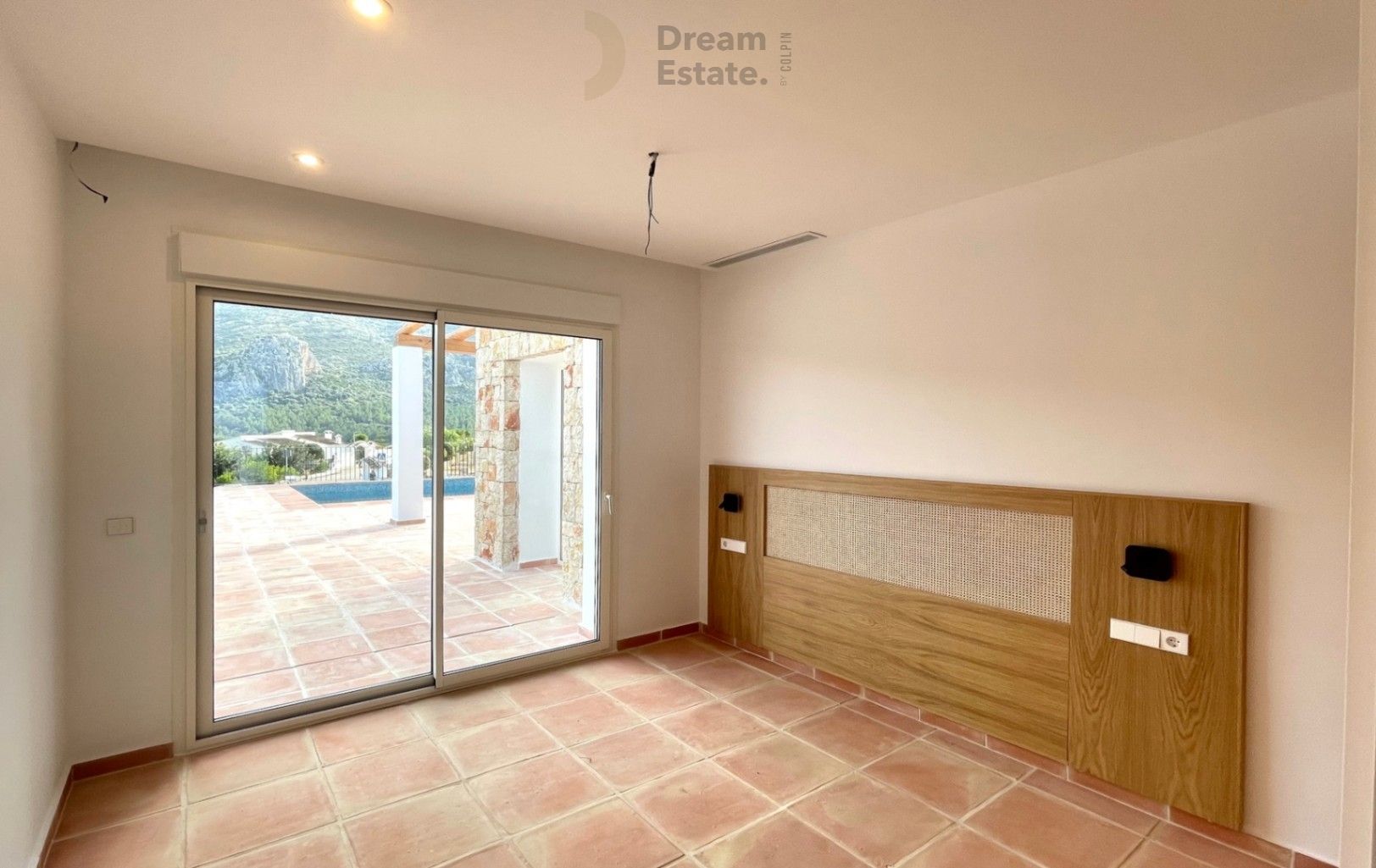 Luxe Ibiza-Style Villa met Panoramisch Bergzicht foto 29