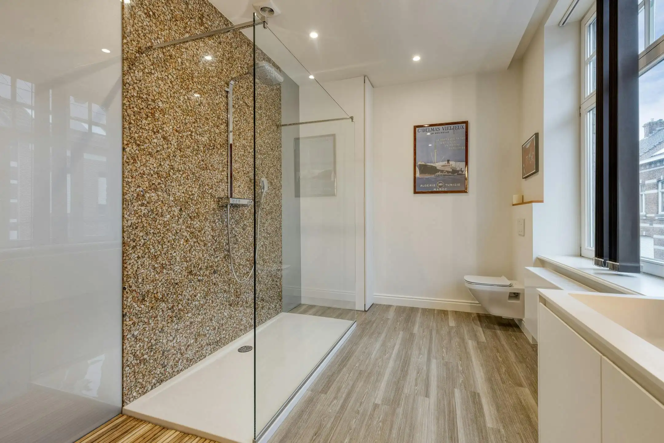 Klassevol huis met 5 slaapkamers, 3 badkamers, garage en ruime tuin te Sint-Kruis (Brugge) foto 19