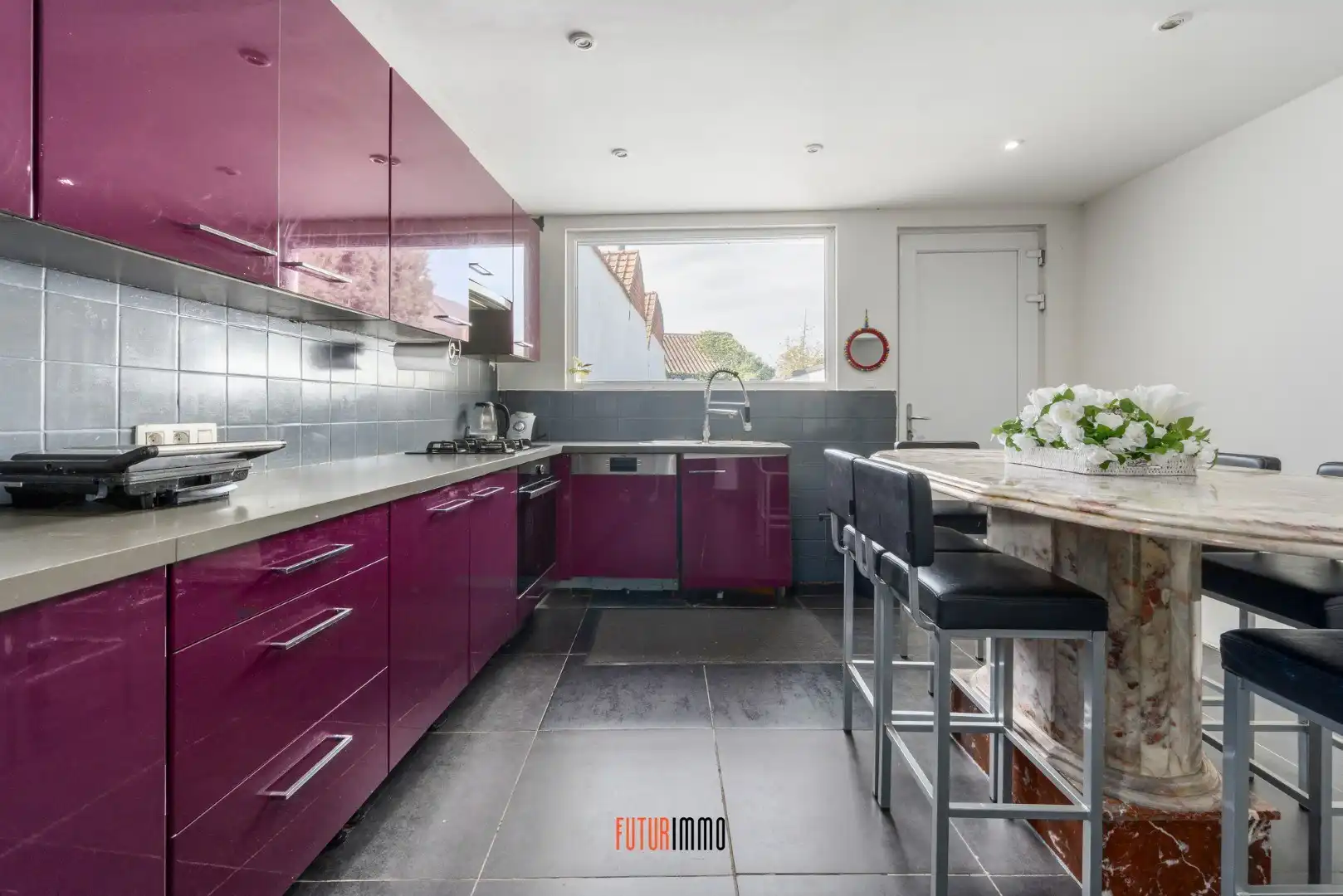 Centraal gelegen 5-slpk woning nabij Frunpark Izegem foto 11