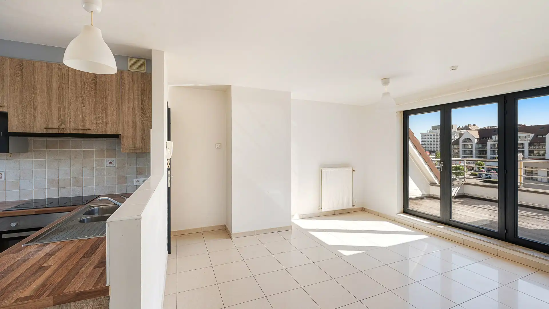 Zonnig duplex-appartement met grote zonneterrassen te Heist foto 6