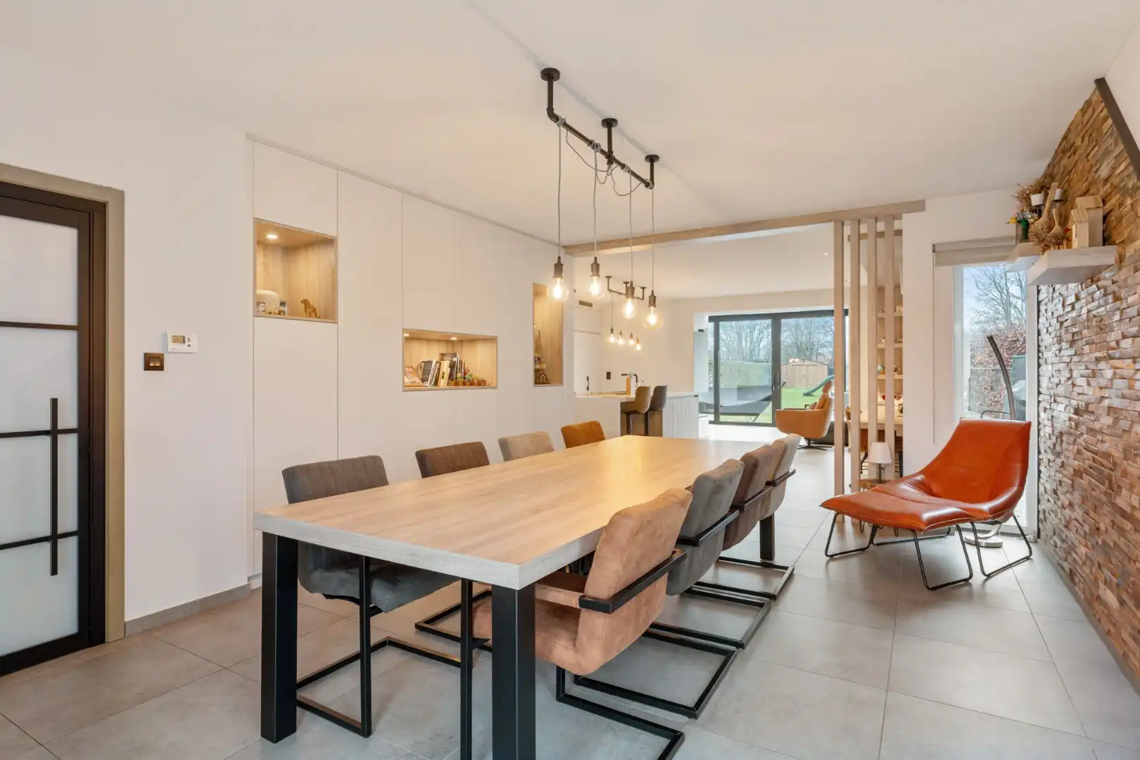 Recente, goed afgewerkte gezinswoning op een perceel van 5a15ca nabij het dorpscentrum van Opoeteren!  foto 5