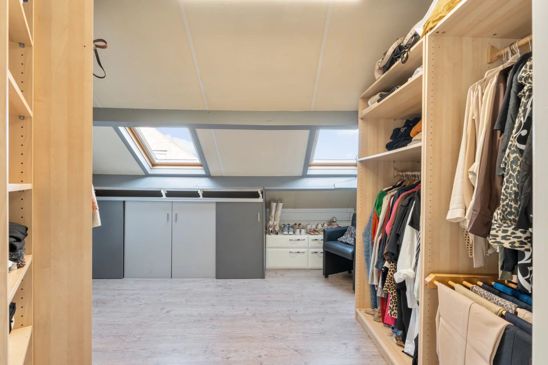 Unieke woning in Stal foto 9