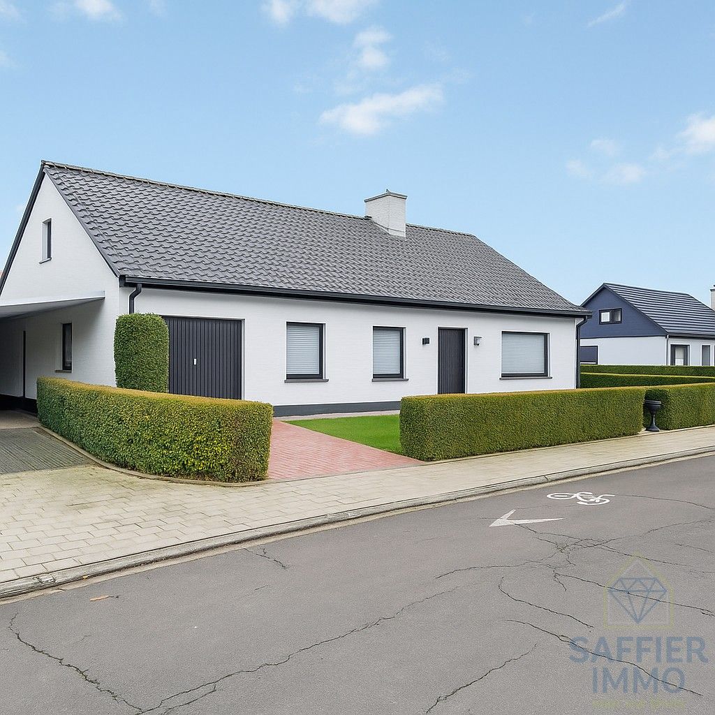 Hoofdfoto van de publicatie: Te Koop: Ruime woning in rustige wijk in Hulste 🏡