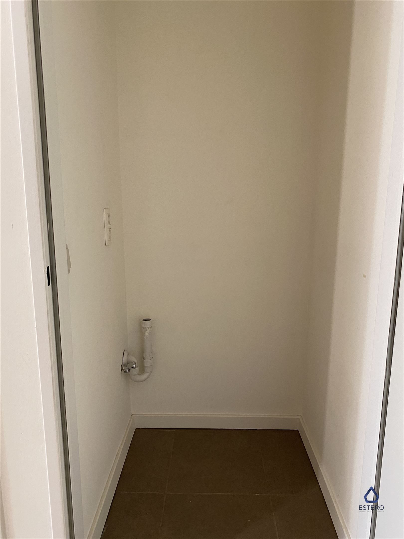 Ruim 2 slaapkamerappartement te Berchem foto 10
