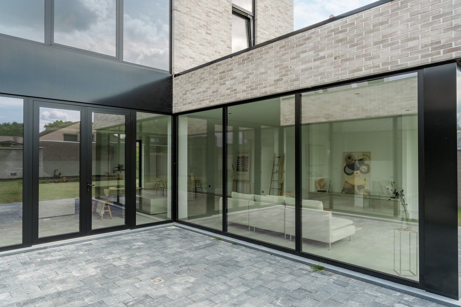Prachtige luxueuze villa met enorme raampartijen foto 43