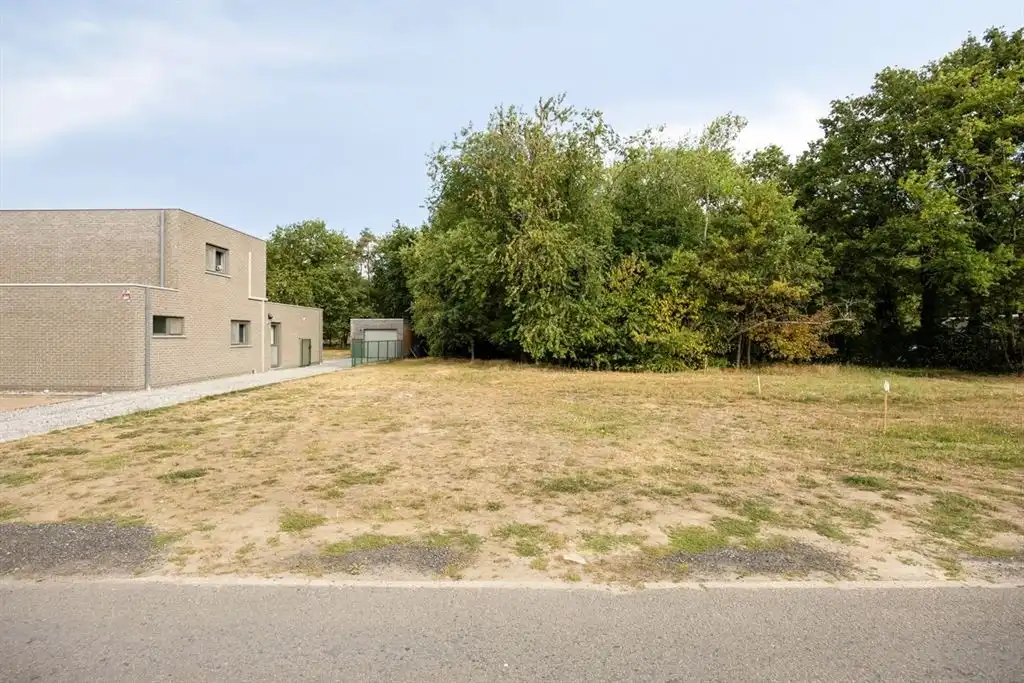Knappe bouwgrond op een rustige locatie!  foto 2