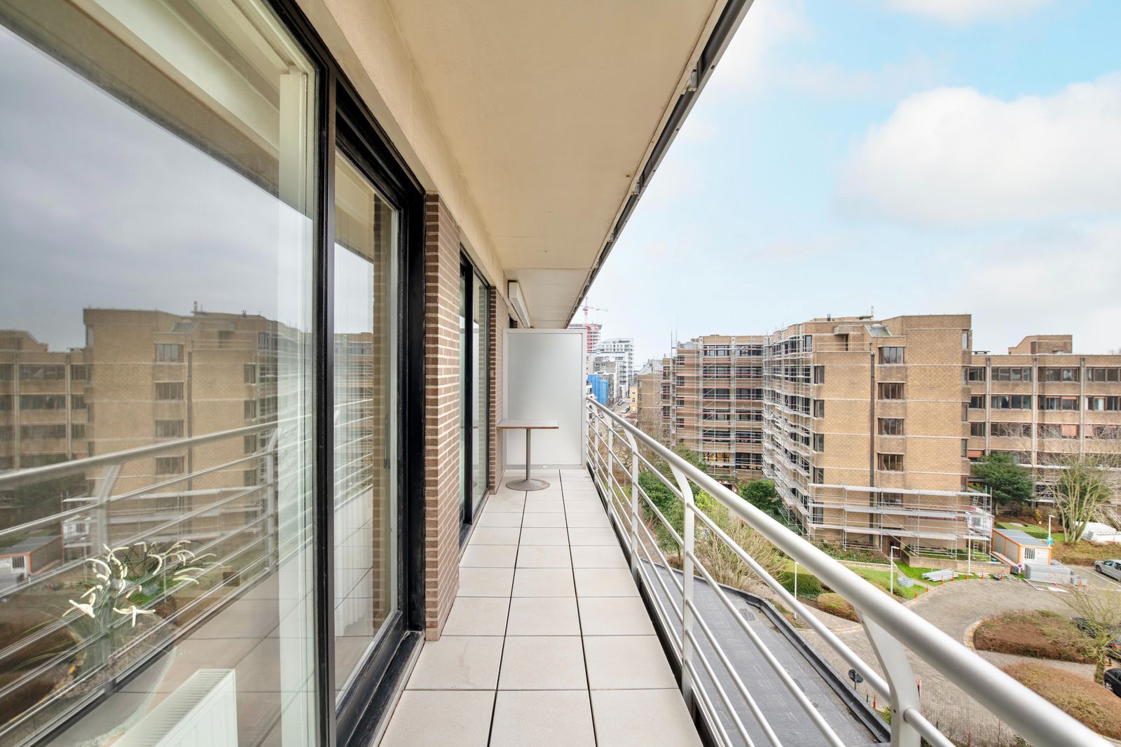 Gerenoveerd appartement met 2 slpk en zicht op Mercator foto 12