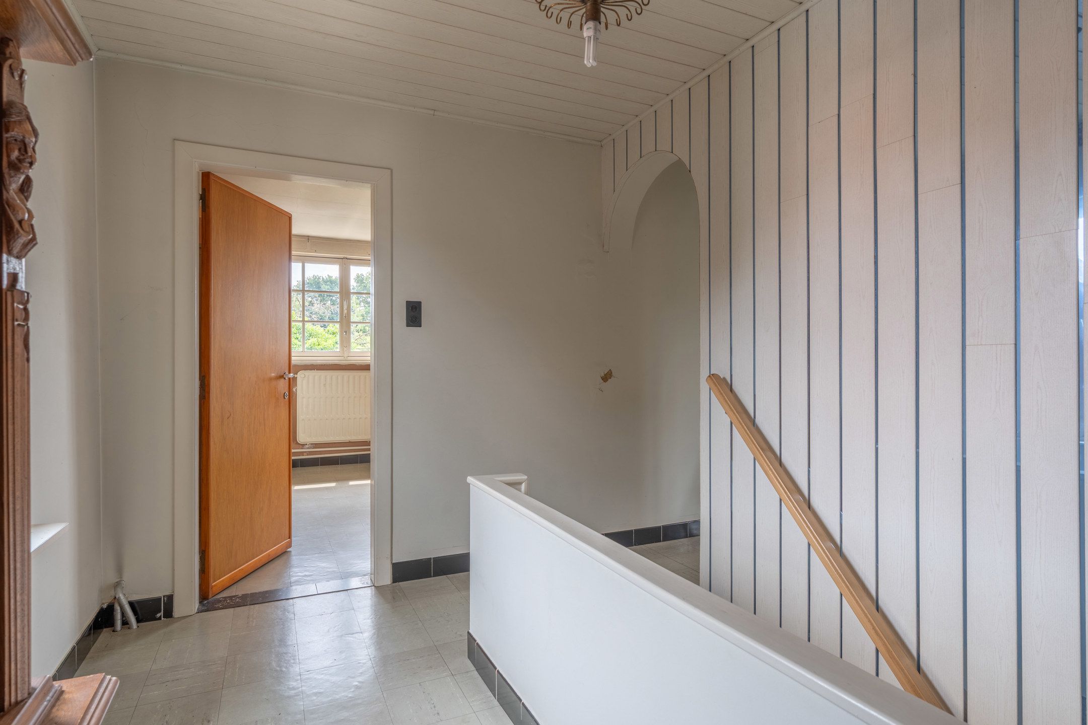 Te renoveren gezinswoning (196m²) op perceel van 1.943m². foto 18