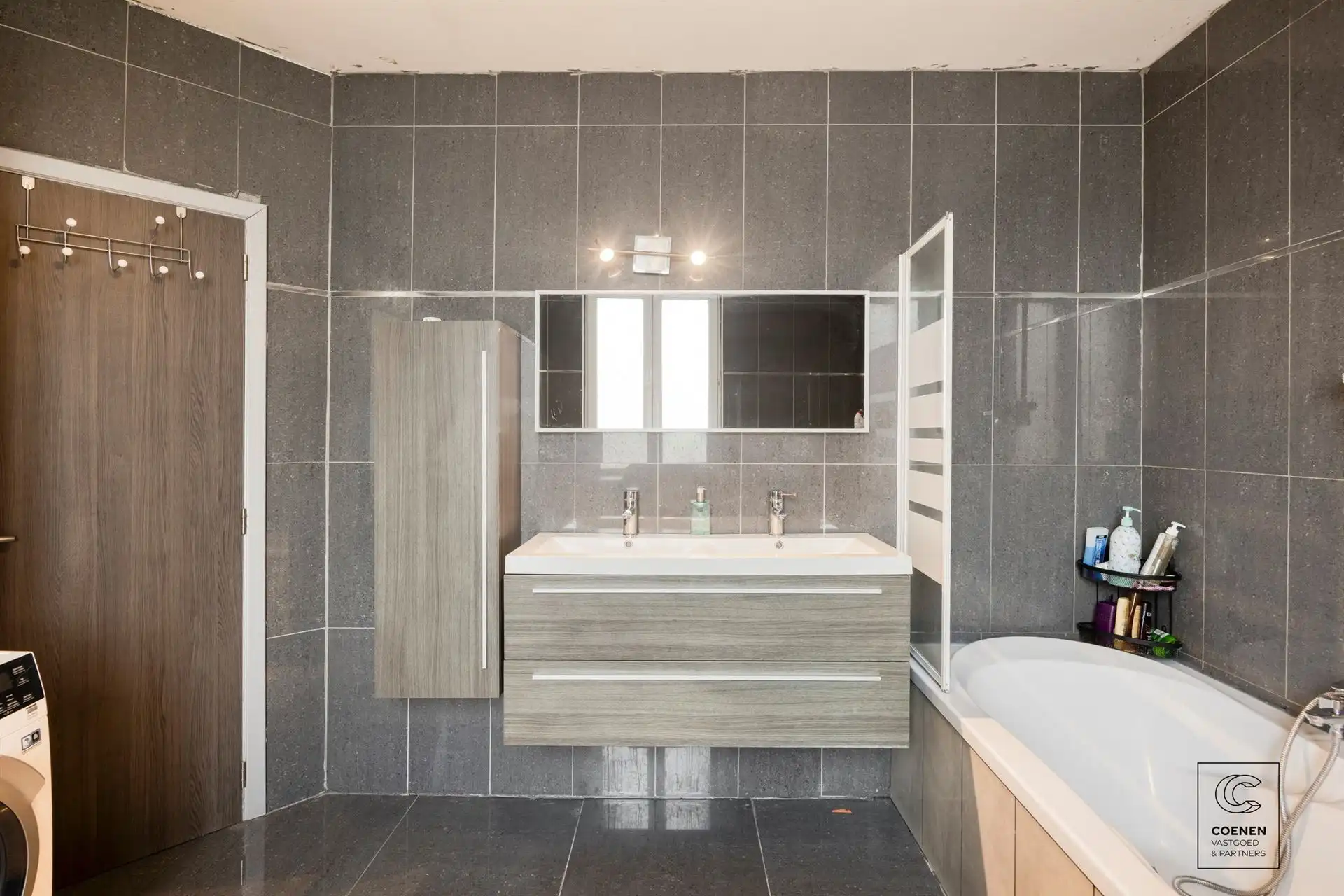 Ruime woning van 183 m² met 4 slpk's op uitstekende locatie! foto 11
