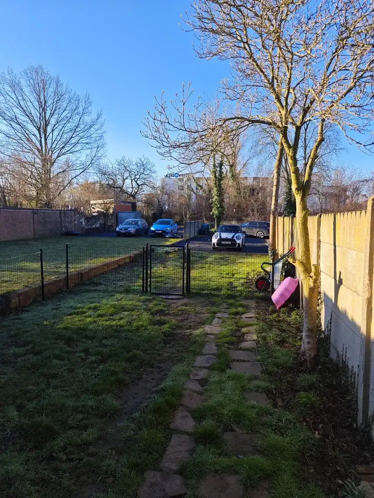 volledig gerenoveerde stadswoning met 4 slpks foto 34