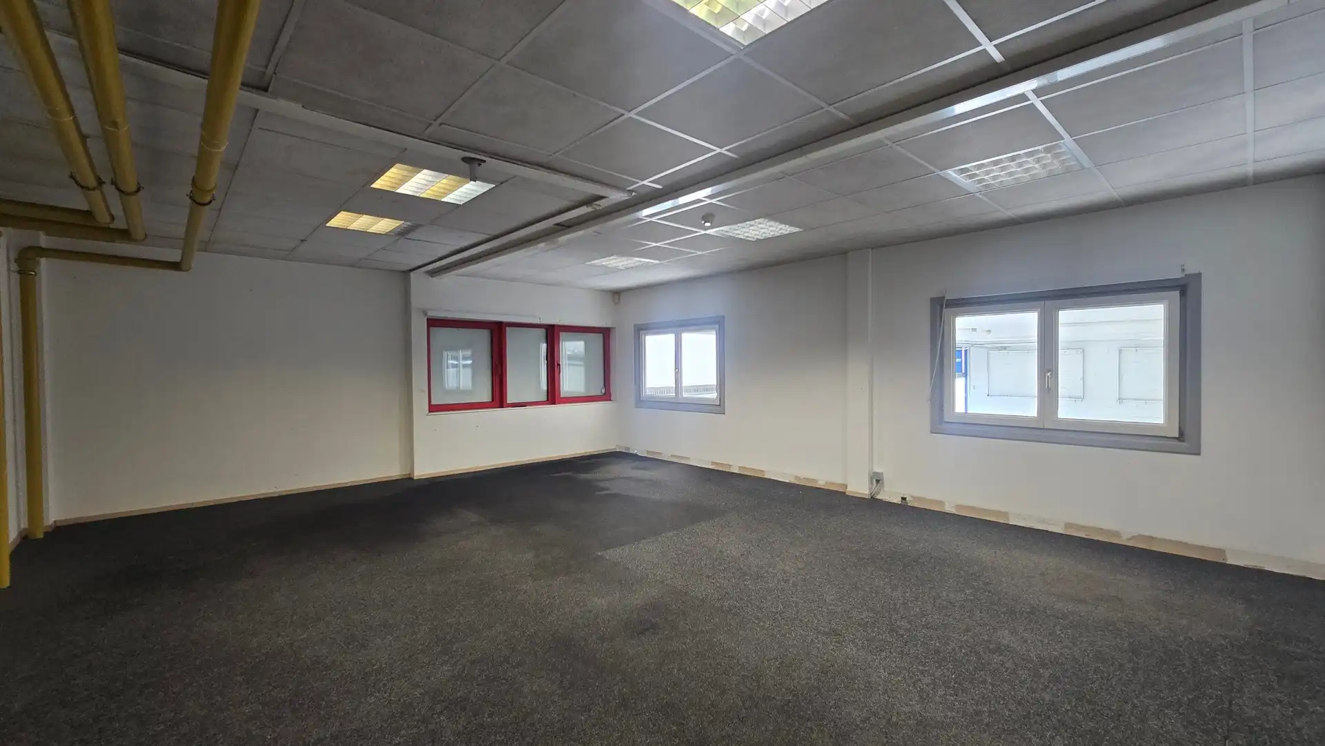 Bedrijfspand met showroom en magazijnen te huur Brusselsesteenweg, Herent foto 13
