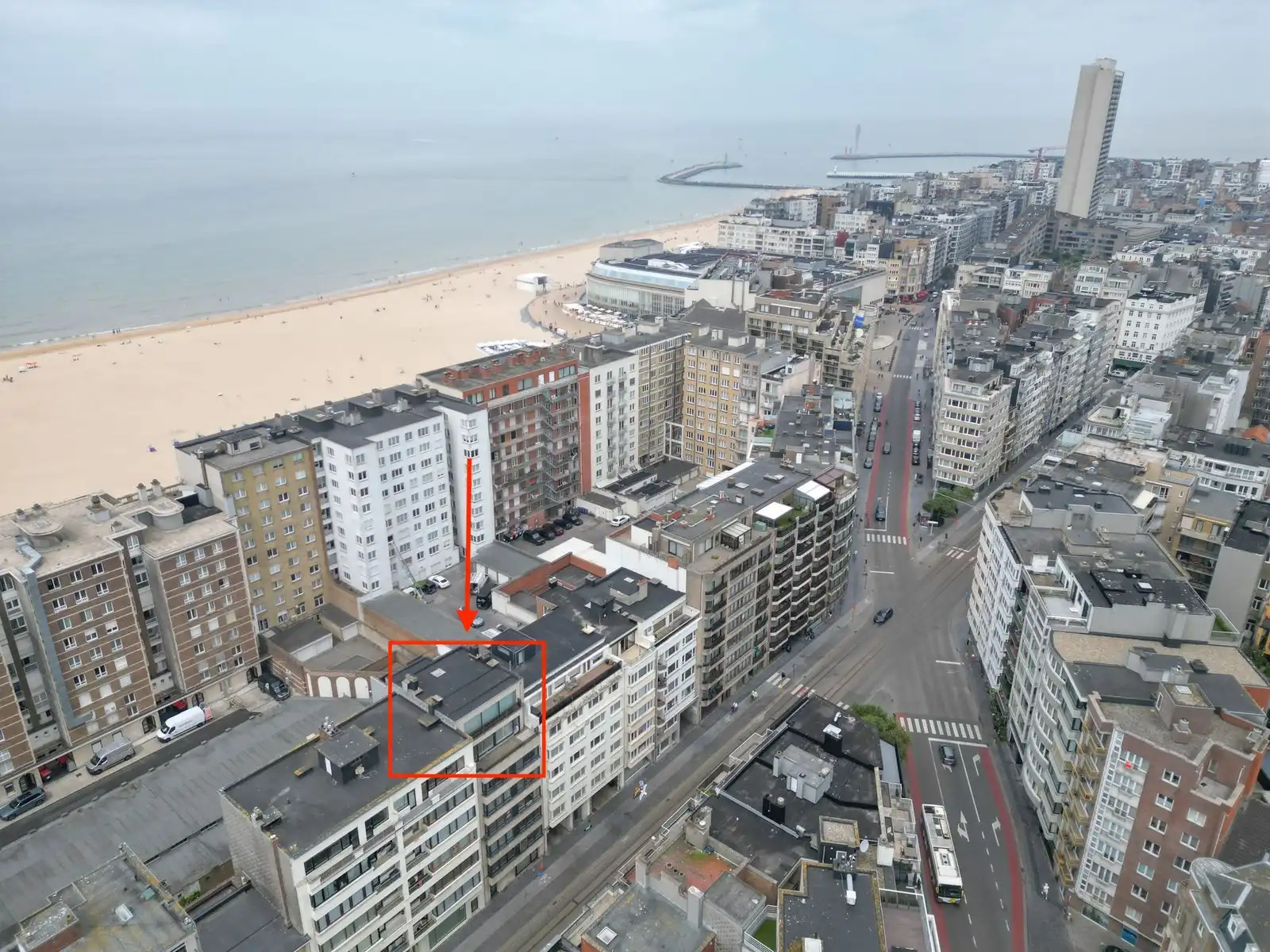 Exclusief duplex penthouse met 4 slpk en zonnige terrassen pal aan zee foto 24