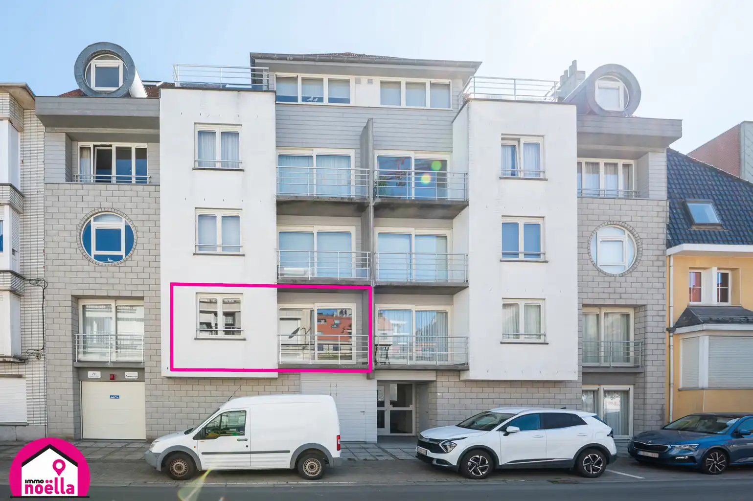 TE KOOP TE WESTENDE LICHTRIJK APPARTEMENT! foto {{pictureIndex}}