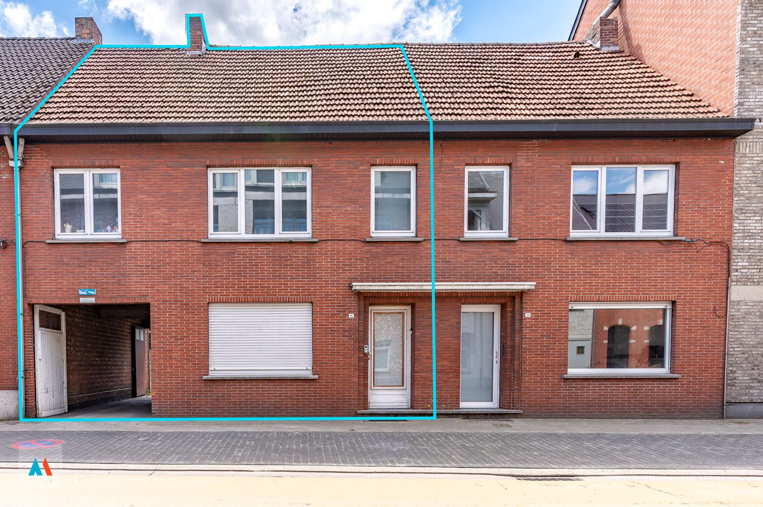 Hoofdfoto van de publicatie: Woning met tuin en garage