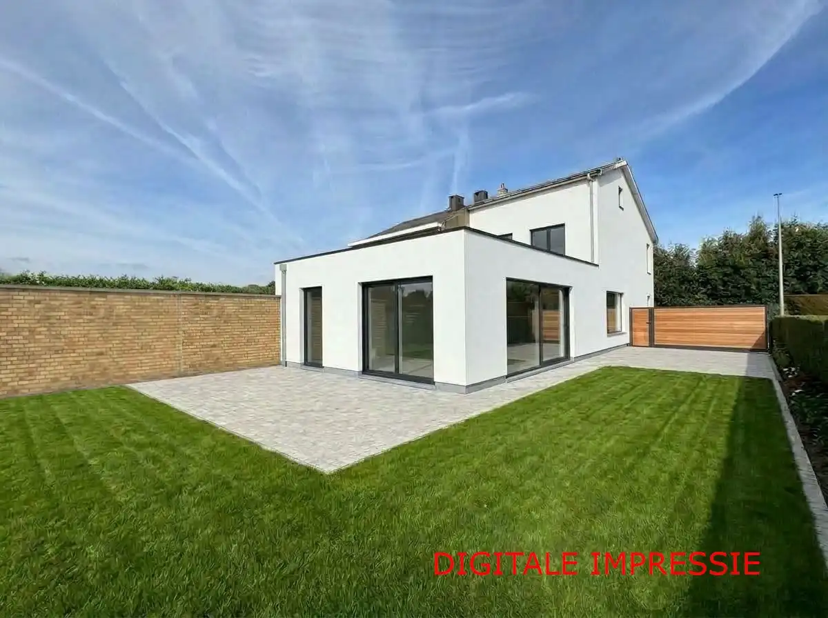 Te renoveren halfopen bebouwing met bijzonder veel potentieel in rustige verkavelingswijk foto 3