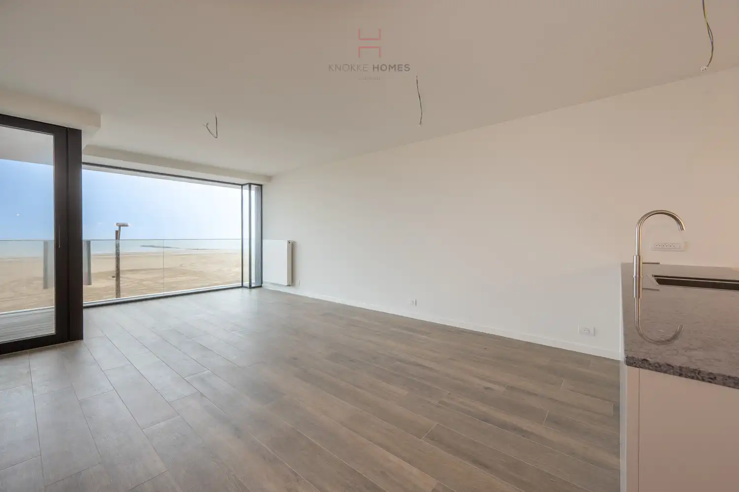 Instapklaar nieuwbouw appartement op de Zeedijk te Albertstrand foto 7
