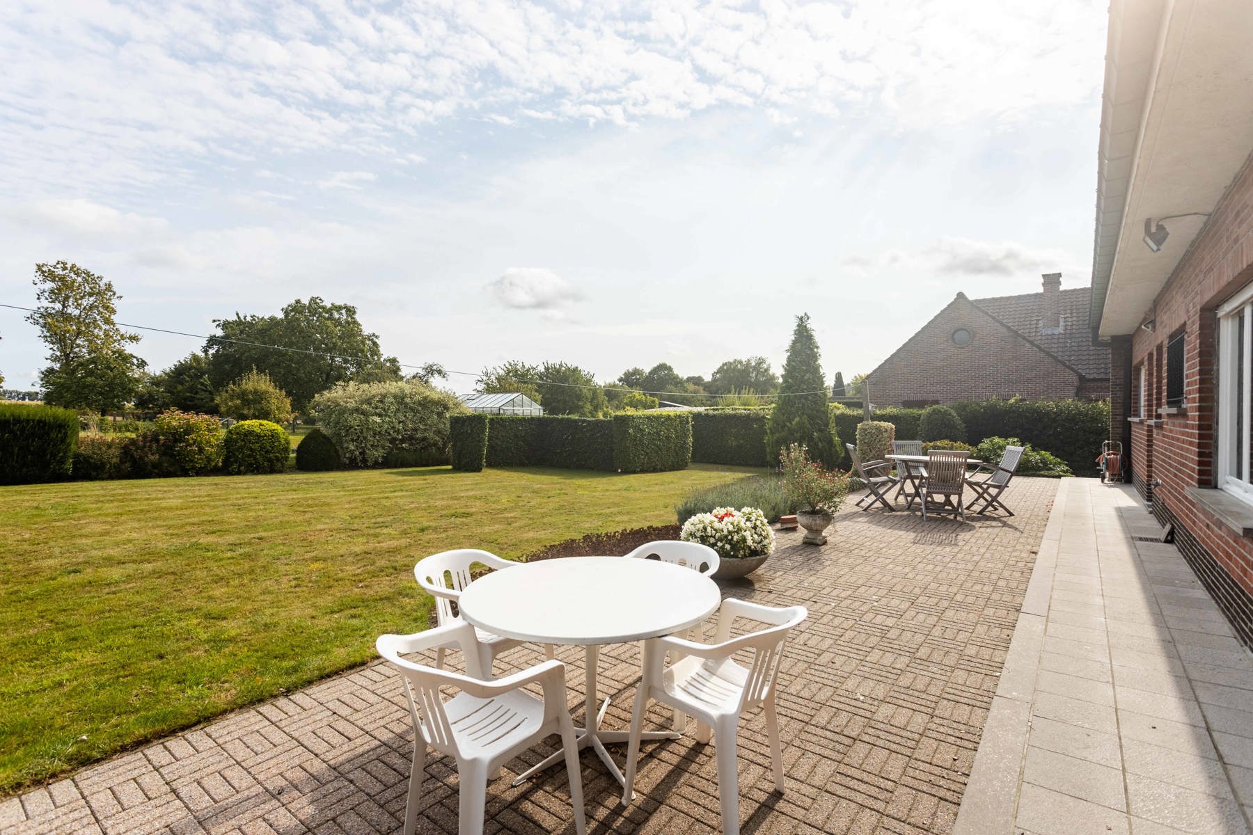 Charmante gezinswoning met 5 slaapkamers en riante tuin. foto 27
