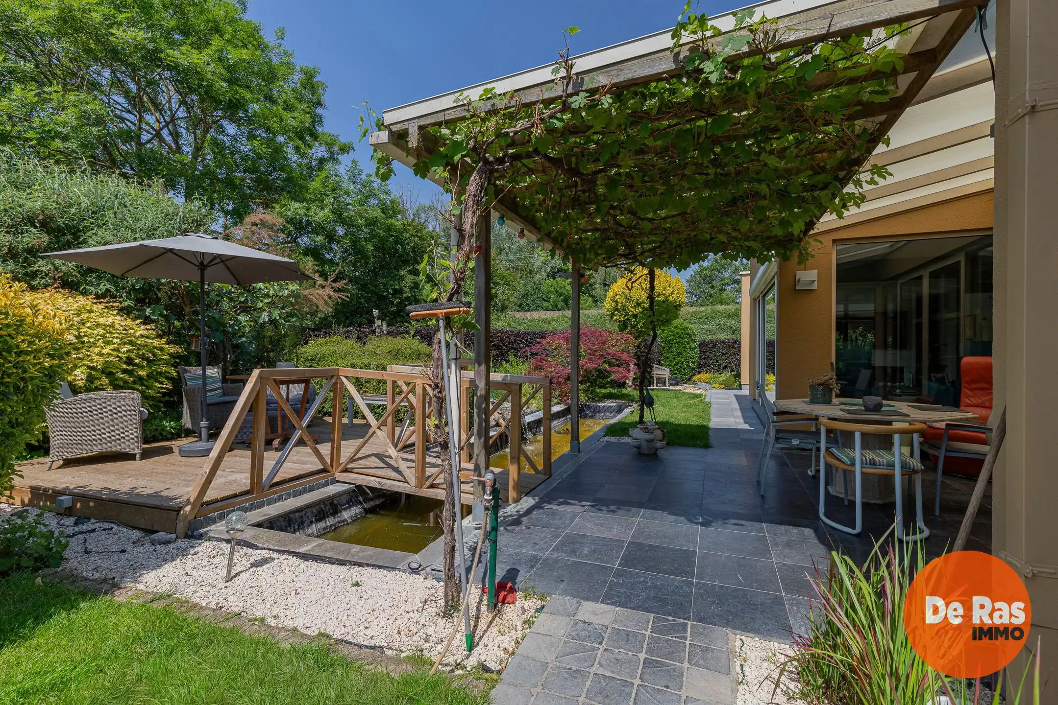 WETTEREN - Open bebouwing in rustige straat met leuke tuin foto 23