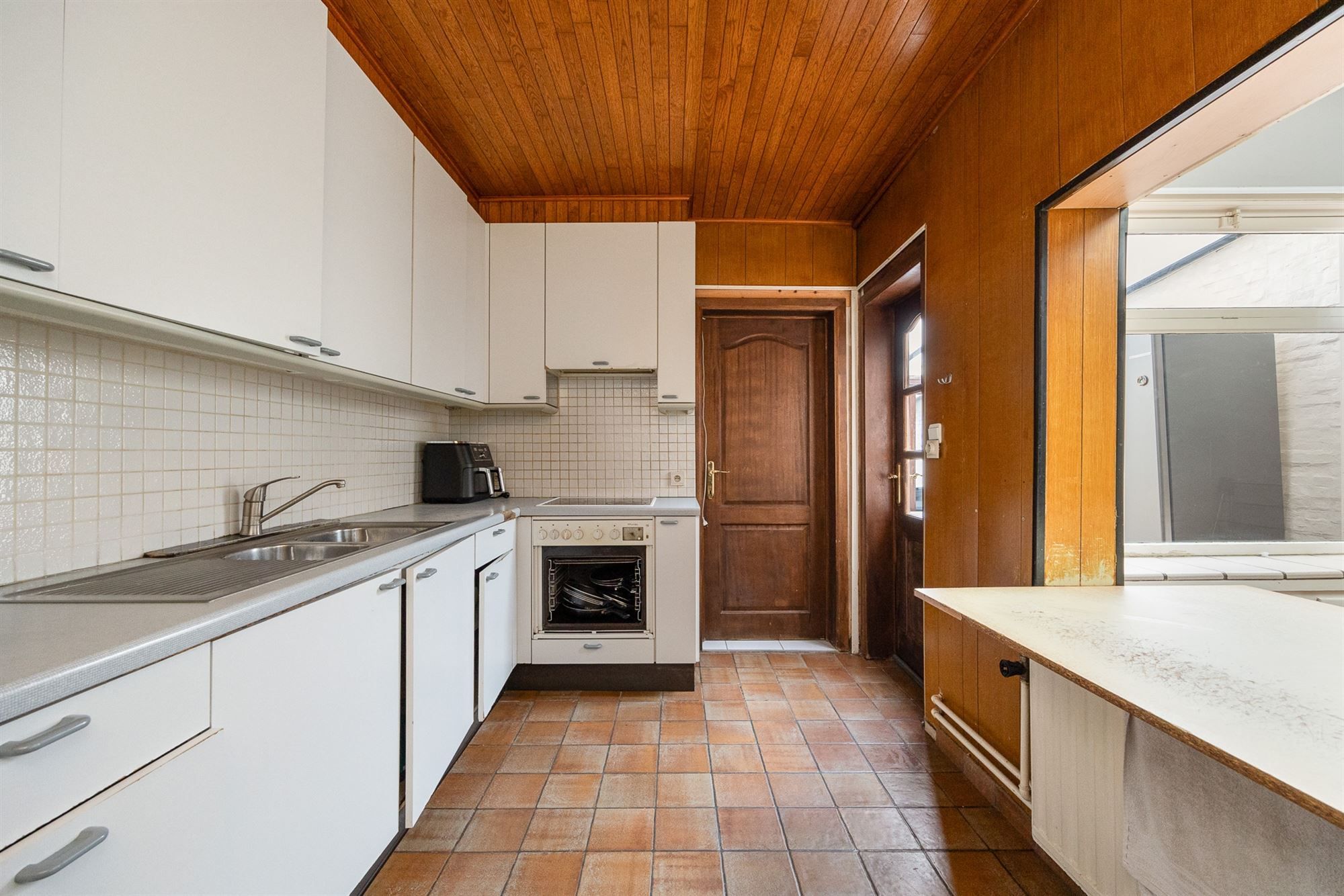 Gezinswoning met vier slaapkamers en tuin foto 7