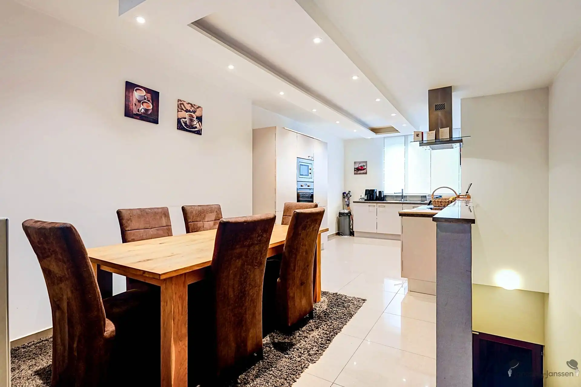 Opbrengsteigendom met ruime duplexappartement (144m²) en handelsgelijkvloers foto 18