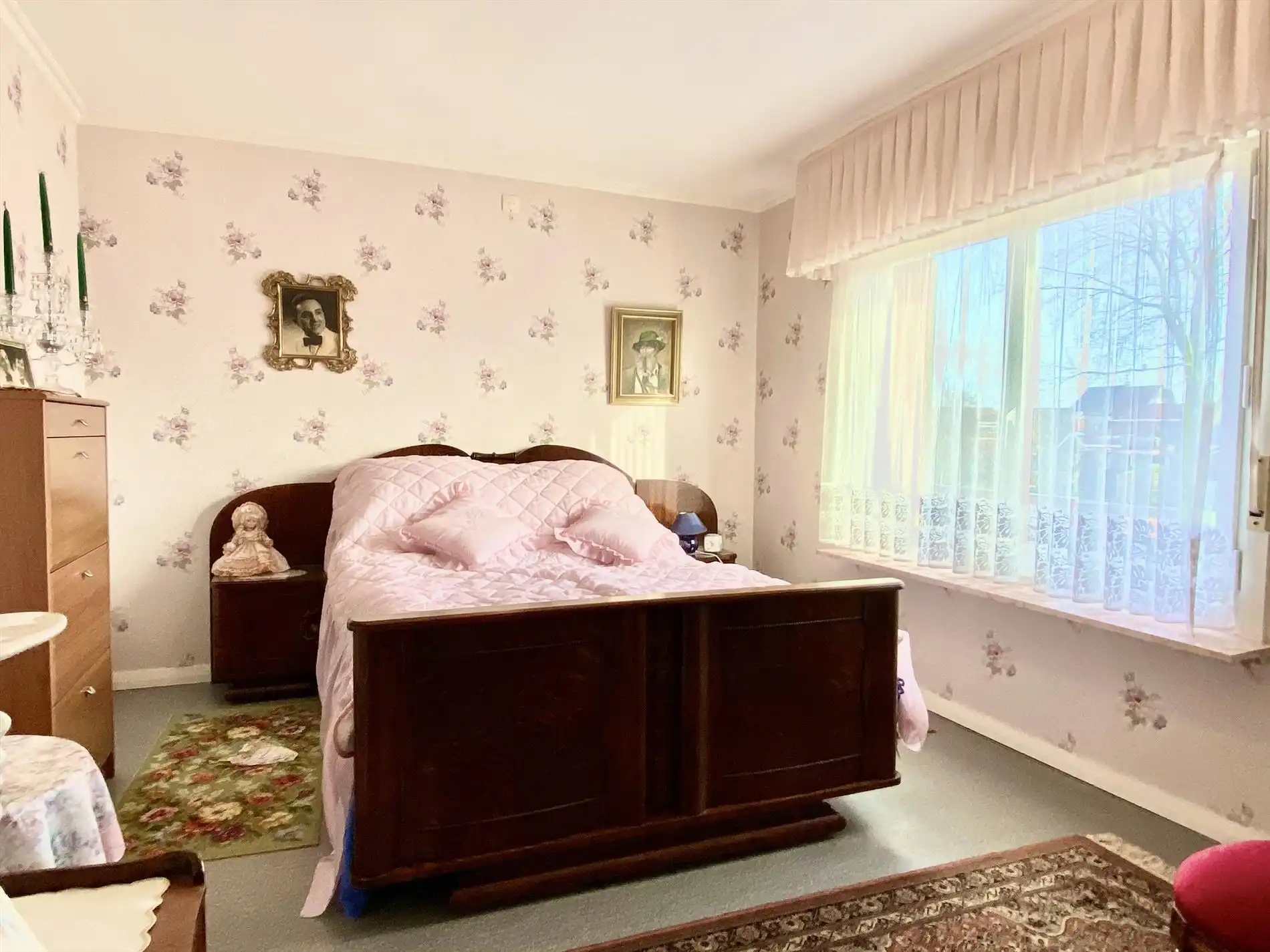 Halfopen woning in rustige buurt met 4 slaapkamers, tuin, garage. foto 7