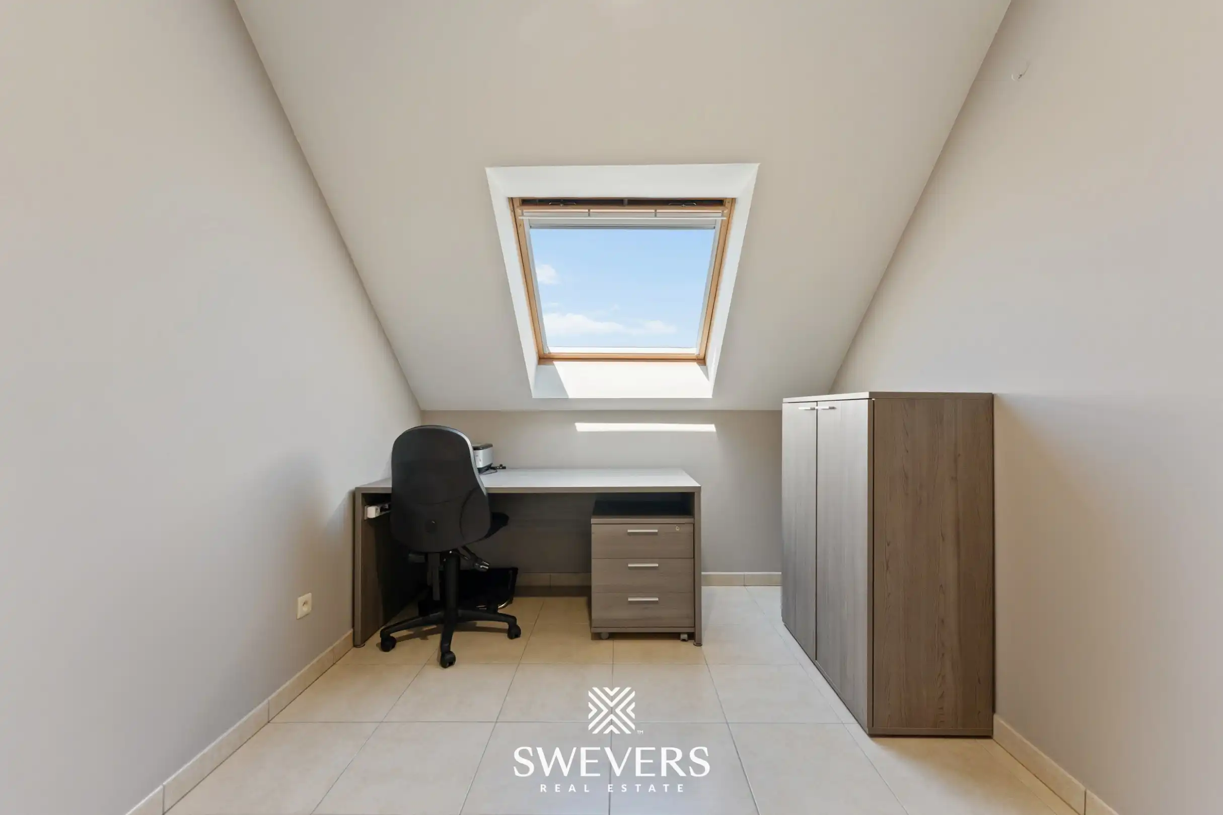 Instapklaar, lichtrijk duplex-appartement met ruim terras in hartje Helchteren foto 20