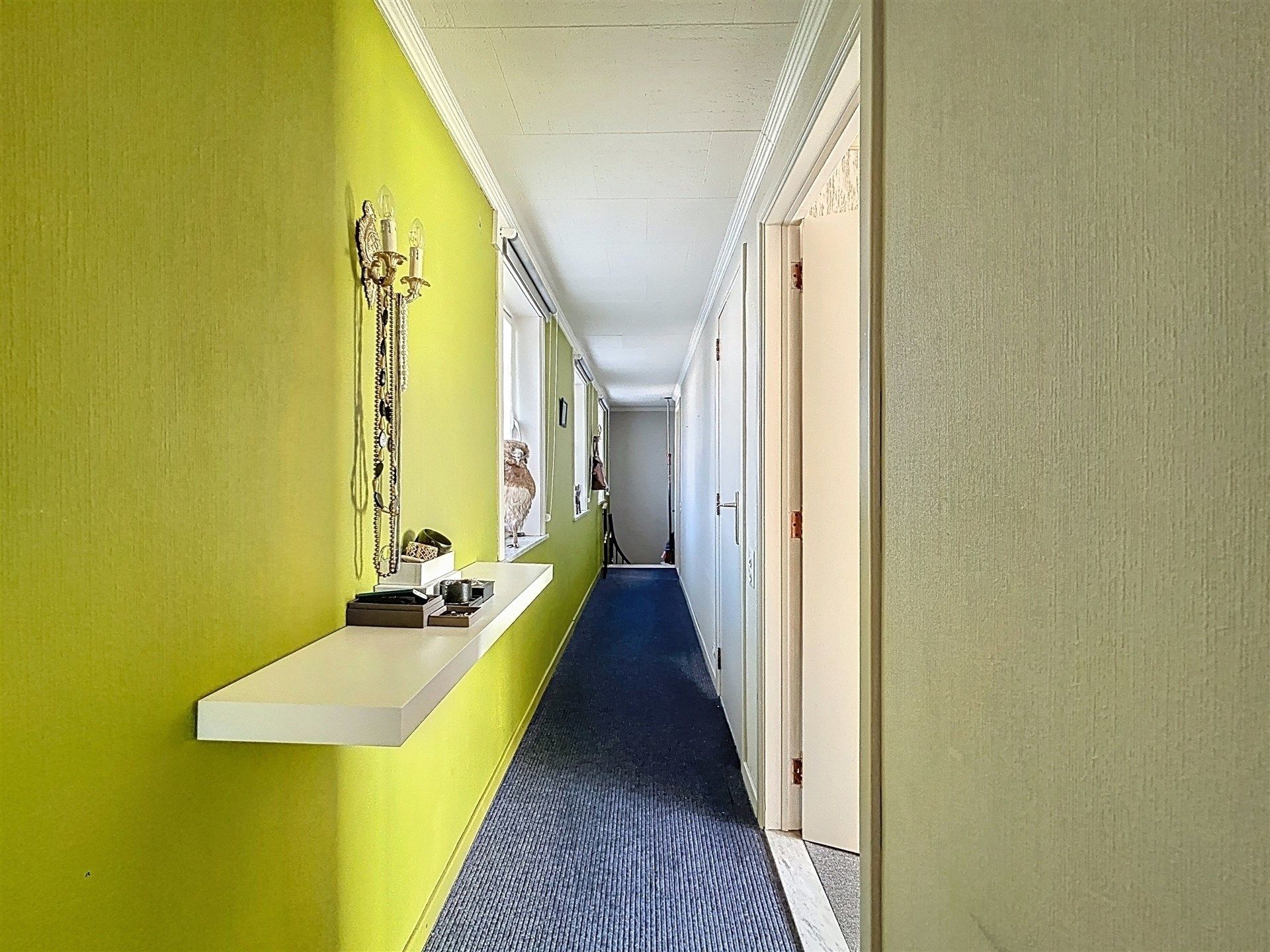 Charmante te renoveren woning op prachtig perceel van 1100m². foto 9