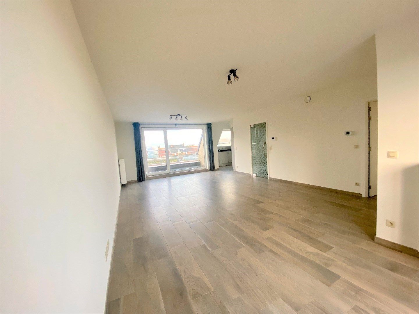 Modern appartement met 2 slaapkamers en prachtig verzicht foto 4