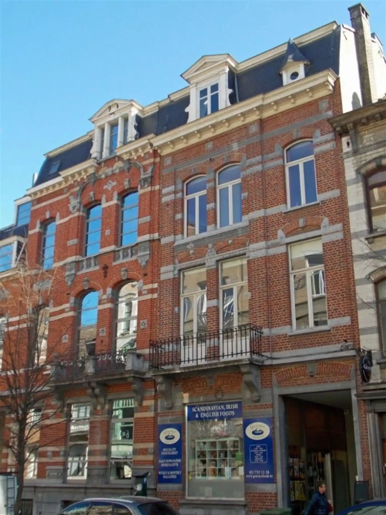 Commercieel gelegen kantoor- of investeringspand in de Europese wijk foto 9