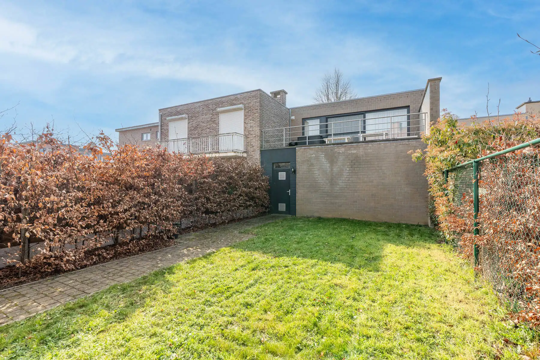 Ruime, energiezuinige woonst met terras, tuin en garage foto 25