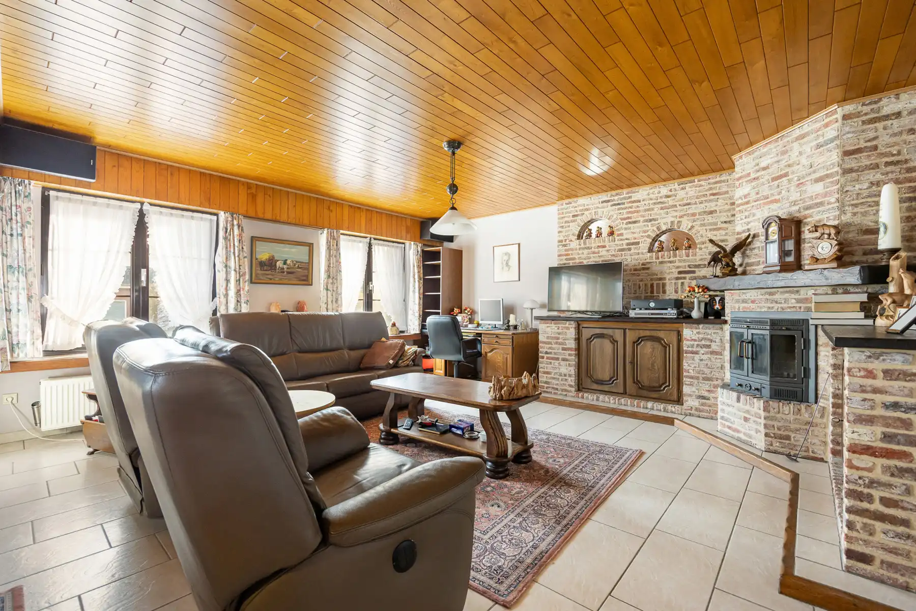 Gebouw bestaande uit 2 wooneenheden in een rustige straat in het centrum van Beerse op een perceel van ca 463 m². foto 5