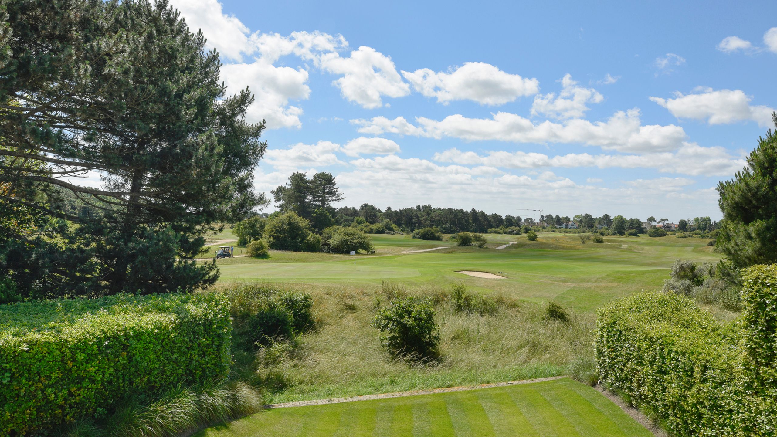 VILLA met panoramisch zicht en unieke ligging aan de golf... foto 24