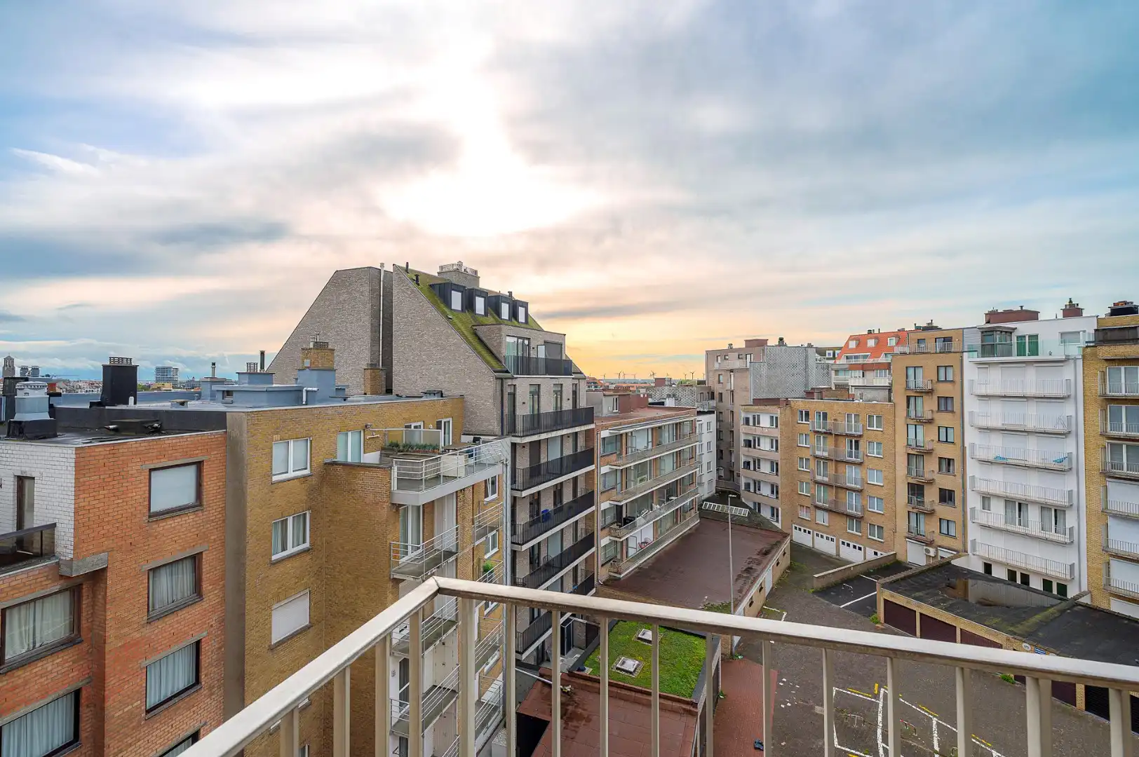 Res. Orfeo – Ruim en volledig gerenoveerd appartement met 3 slaapkamers foto 18