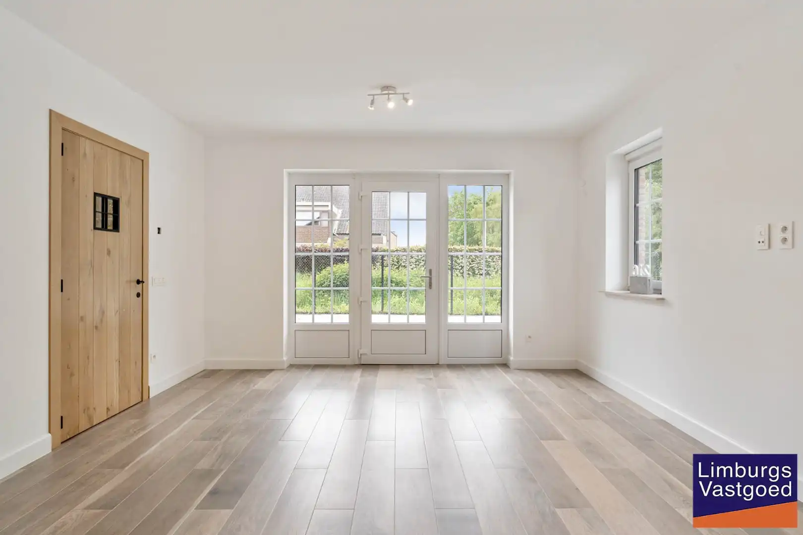 Exclusieve gezinswoning, 283m², 5 slpk, praktijkruimte op toplocatie foto 19