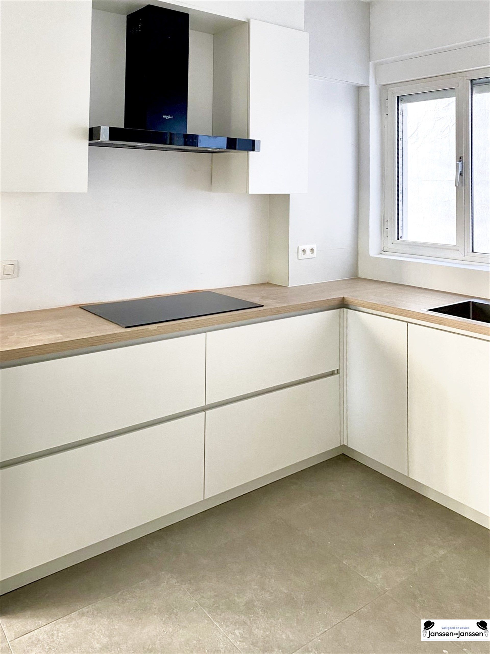 Hoekappartement met veel lichtinval op toplocatie in Antwerpen! foto 5