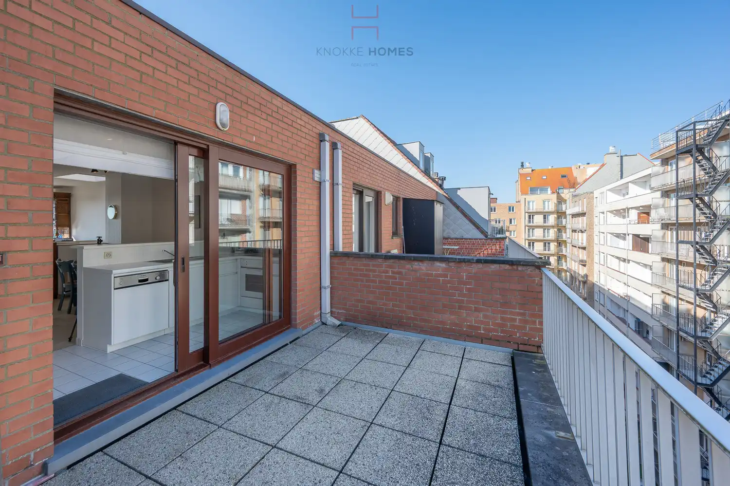 Duplexappartement met groot terras en open zicht over de minigolf en de villa's in Duinbergen foto 15