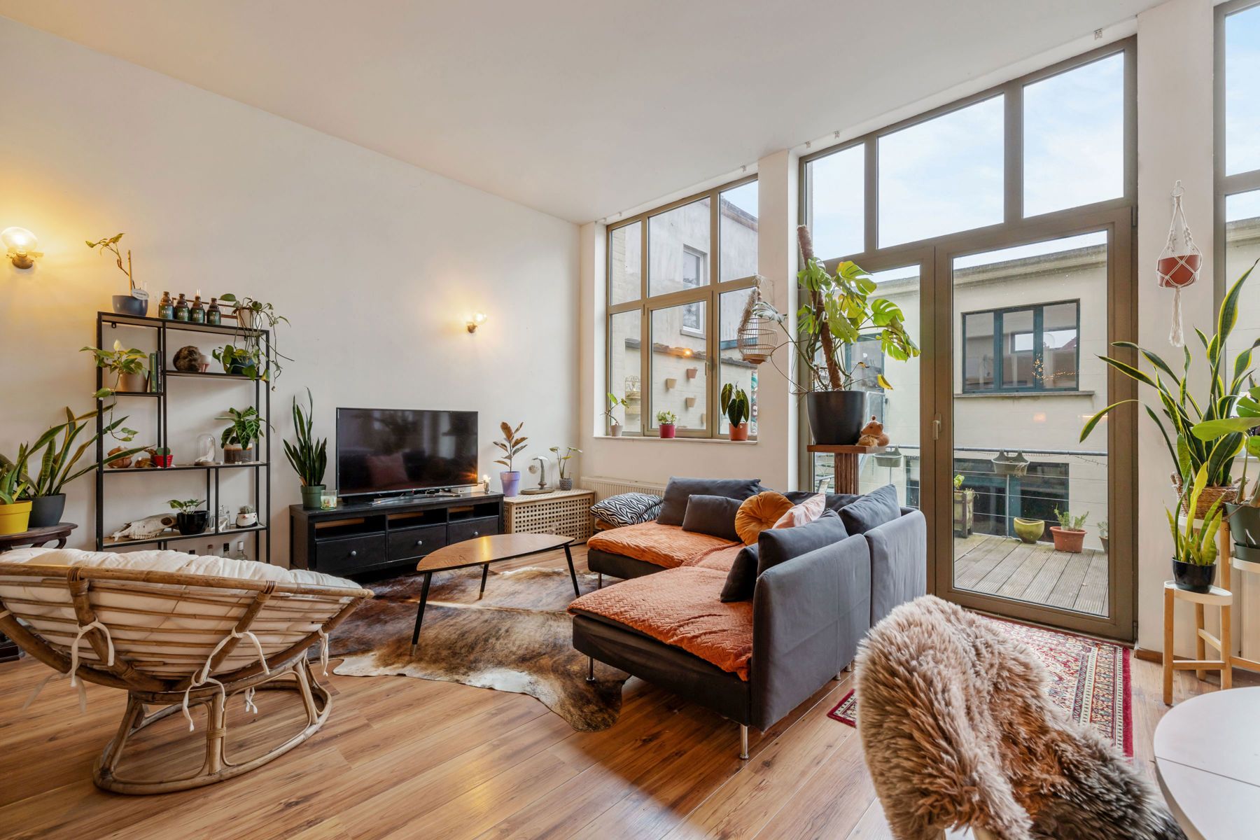 Hoofdfoto van de publicatie: Uniek appartement/studio met terras, tuin en bijgebouw