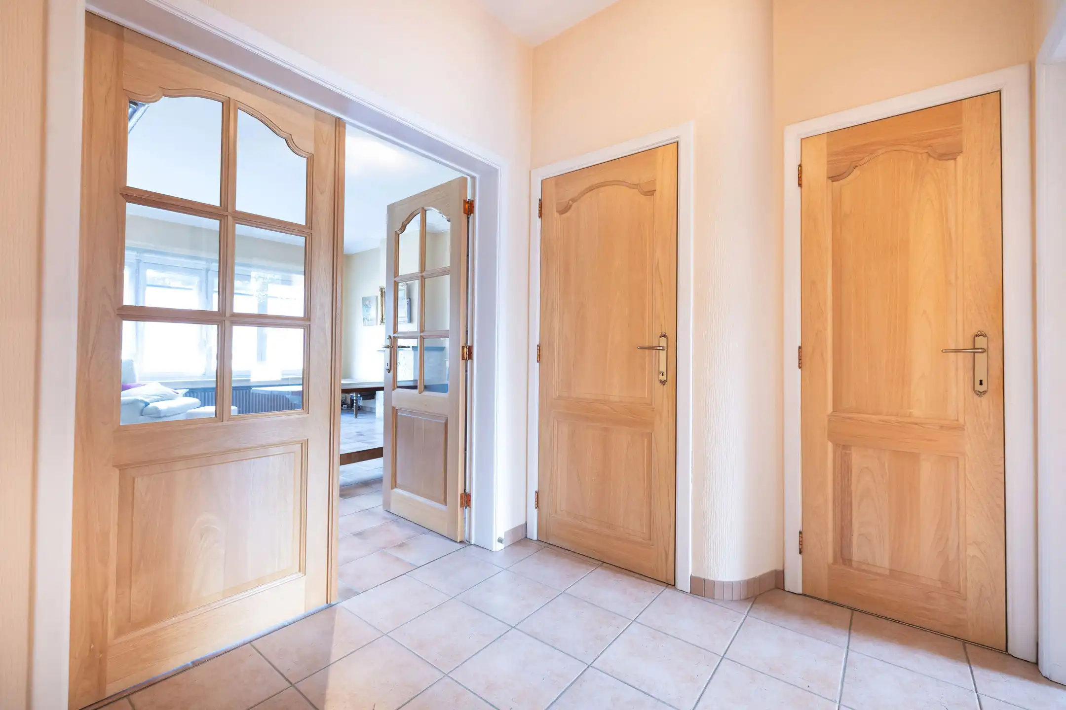 Appartement met 2 slaapkamers + zolder + garage + buitenparking inbegrepen foto 5