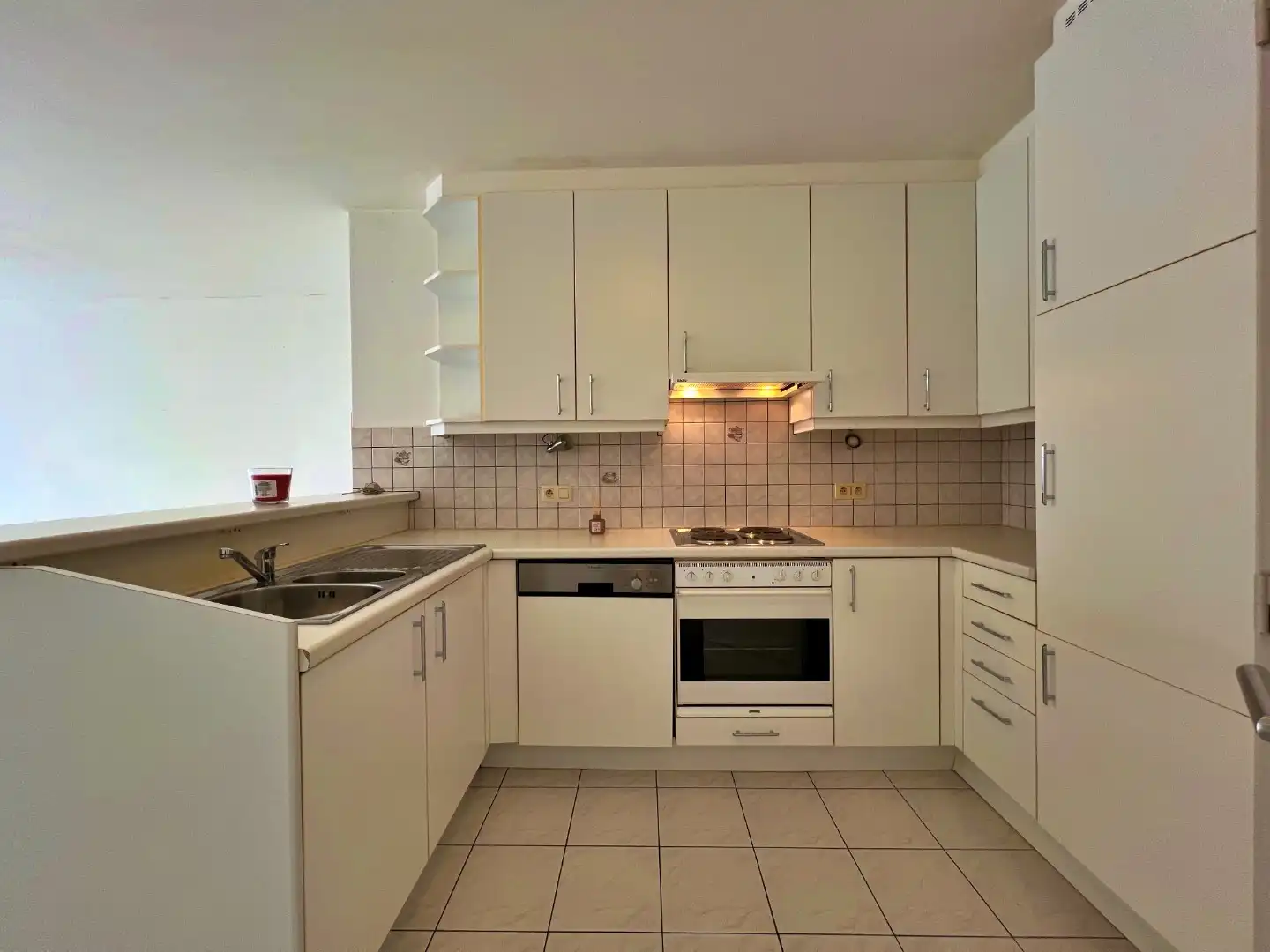 1-slaapkamer appartement met ondergrondse parkeerplaats foto 6