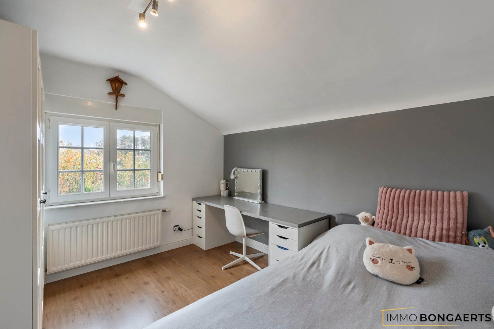 Instapklare woning met 4 slaapkamers en zwembad foto 14