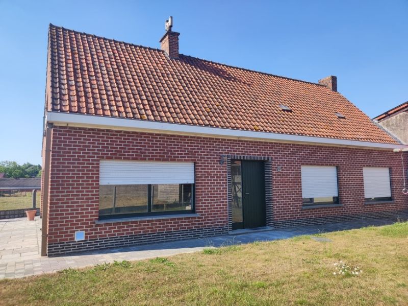 ()=>{if(producerUpdateValueVersion(node),producerAccessed(node),node.value===ERRORED)throw node.error;return node.value} Fonteinestraat 17 - 8810 Lichtervelde