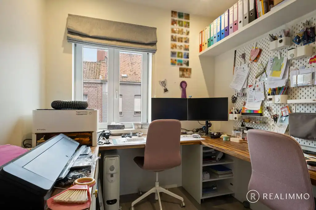 Gezellige en stijlvol gerenoveerde rijwoning te Sint-Denijs foto 17