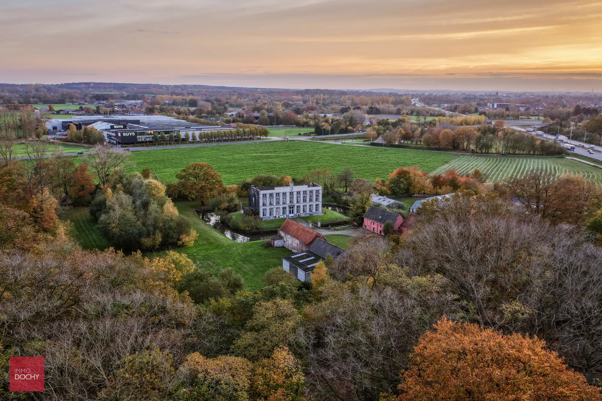 Omwald kasteeldomein op ca. 4,4ha foto 8