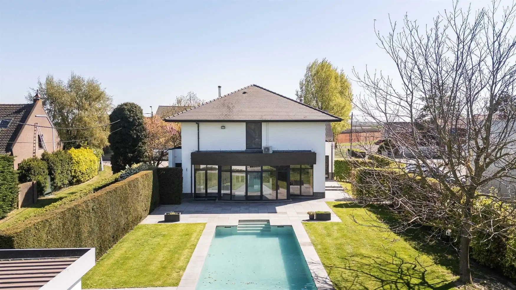 Exclusieve villa met bedrijfsgebouwen op toplocatie in Sint-Laureins foto 3